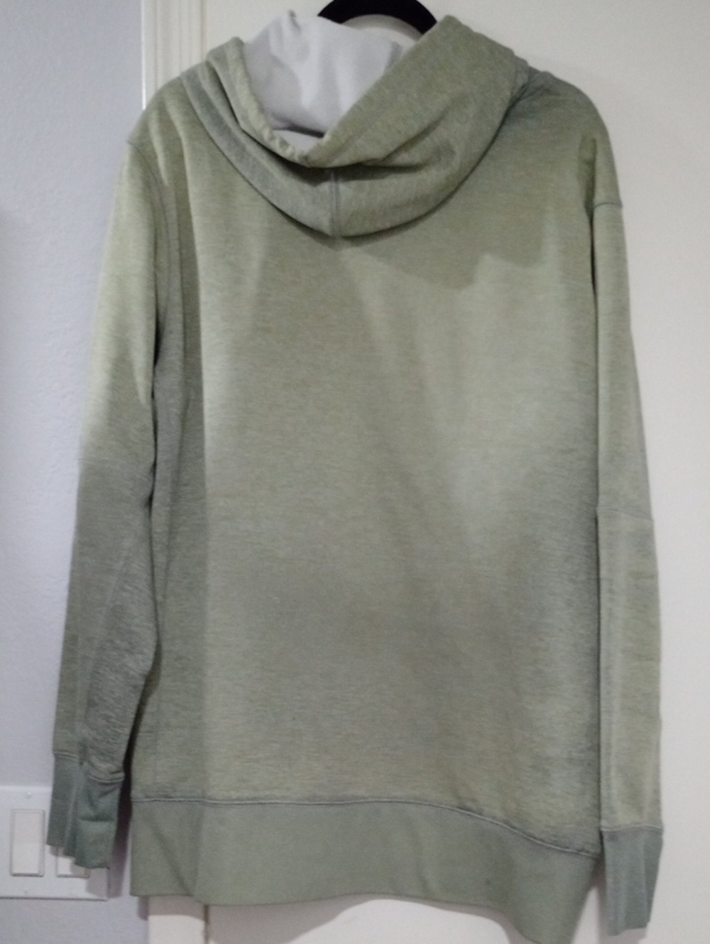 Nike Men’s Buffalo Bills 'BILLIEVE' Hoodie - Light Olive Green Size XXL - Picture 6 of 6